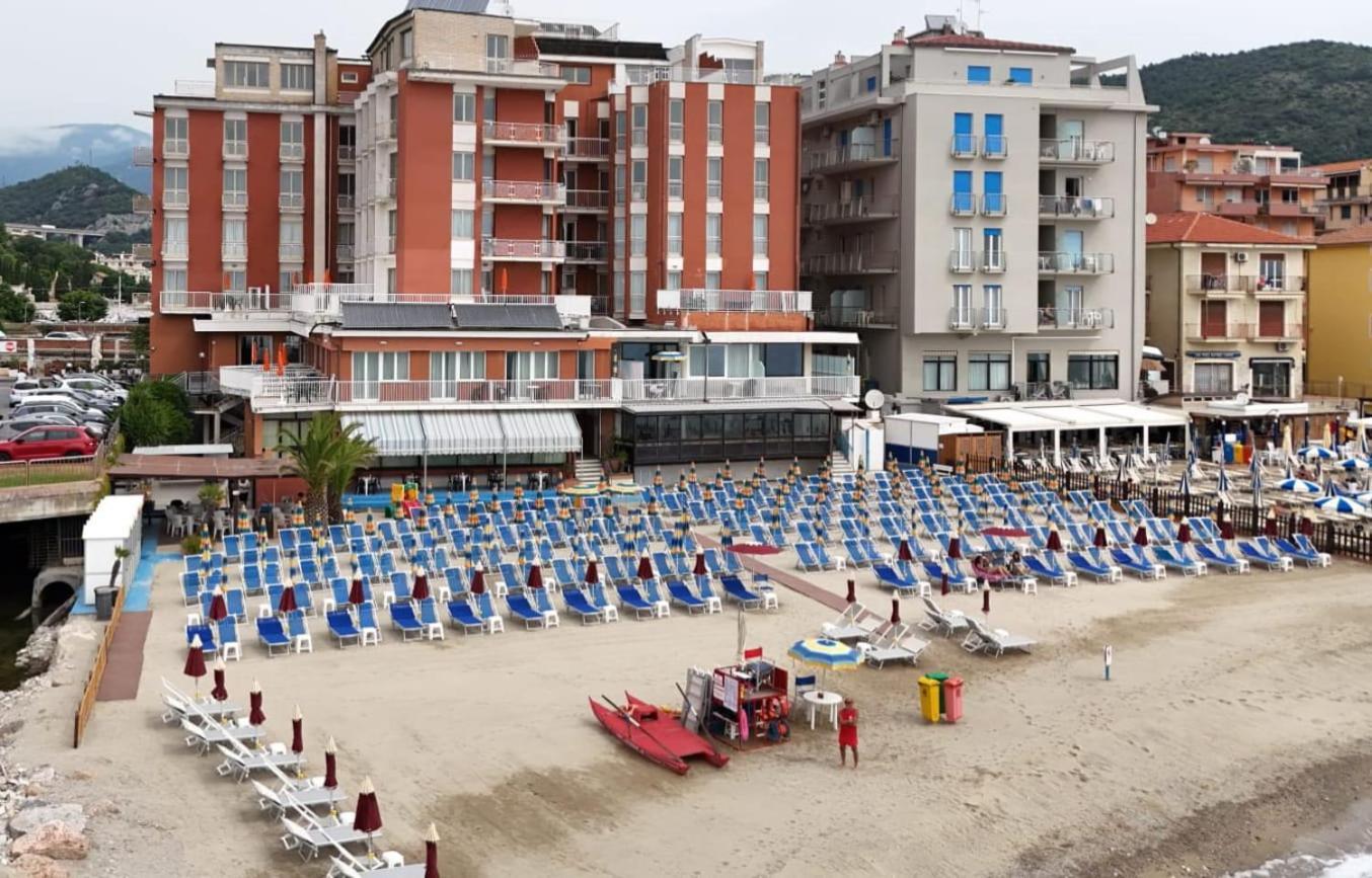 Hotel & Residence Stella Maris Pietra Ligure Eksteriør bilde